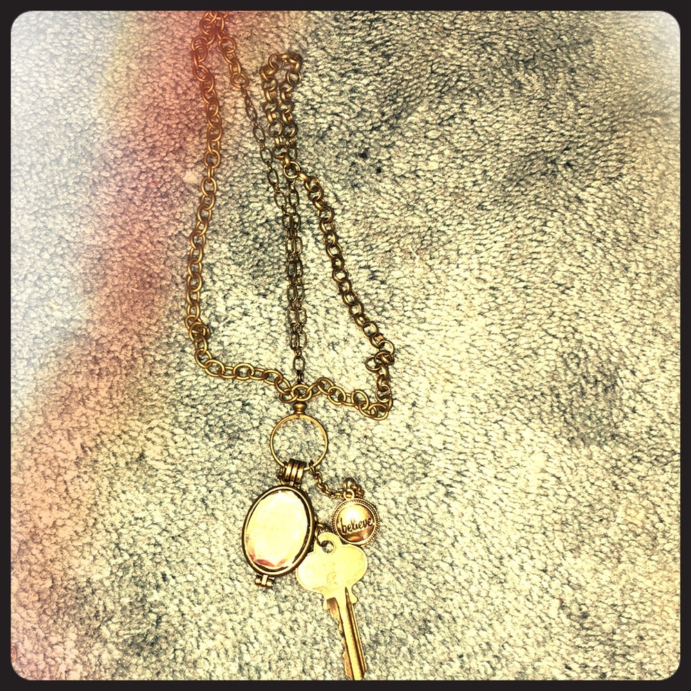 Beautiful gold rusted necklace